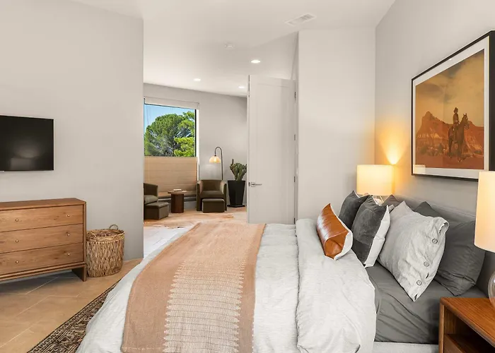 Gorgeous Pueblo Surrounded By Views For Family