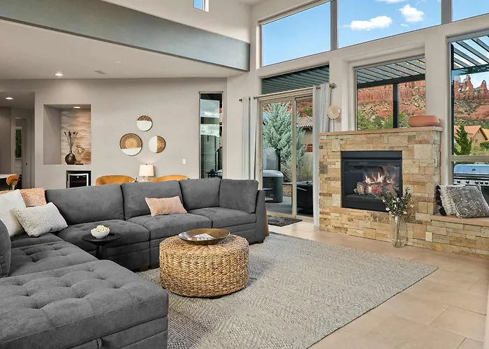 Gorgeous Pueblo Surrounded By Views For Family Holiday home *